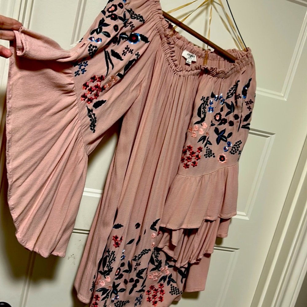Umgee pink top